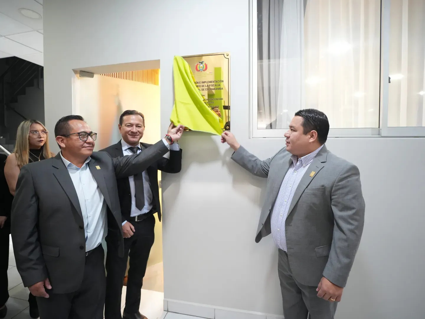 FISCAL GENERAL INAUGURA MODERNO AUDITORIO EN LA FISCALÍA DEPARTAMENTAL DE COCHABAMBA PARA FORTALECER LA CAPACITACIÓN INSTITUCIONAL