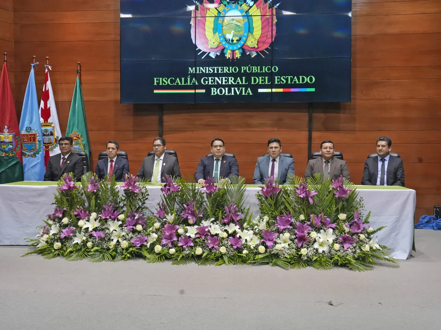 FISCAL GENERAL ENTREGA TÍTULOS A 45 NUEVOS FISCALES DE CARRERA Y LOS CONVOCA A SERVIR A LA SOCIEDAD CON ÉTICA, VALENTÍA Y VOCACIÓN