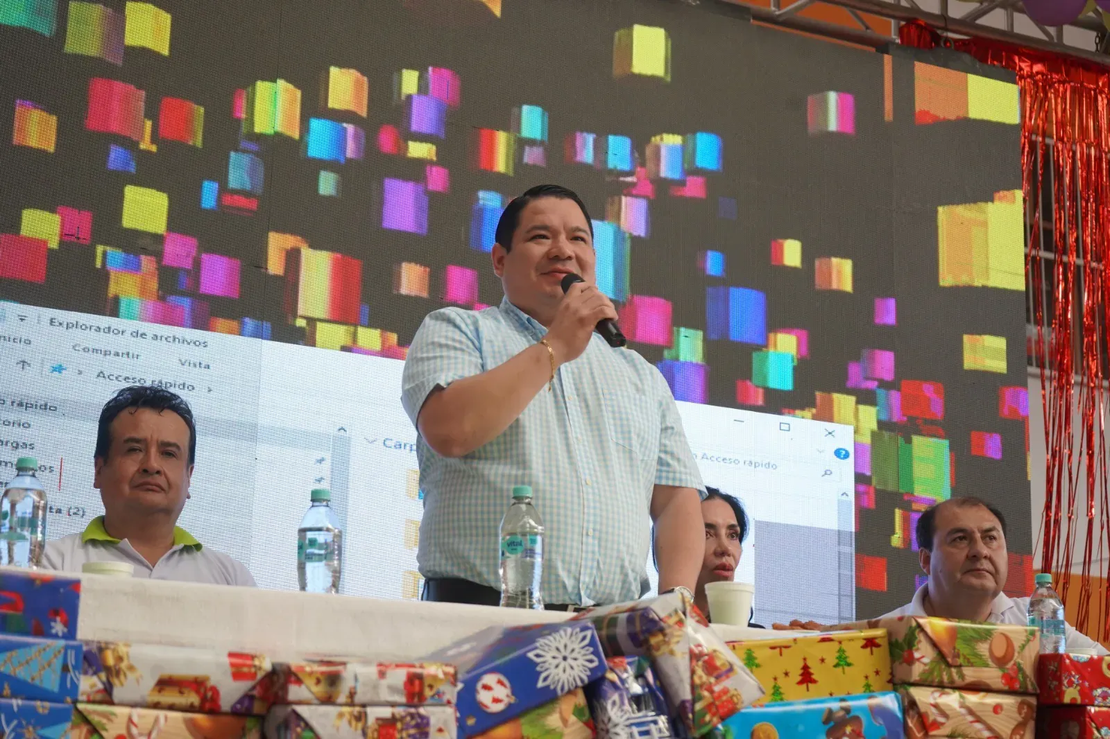 FISCAL GENERAL DEL ESTADO REGALA ALEGRÍA Y ENTREGA 3.700 JUGUETES A NIÑAS Y NIÑOS EN SUCRE