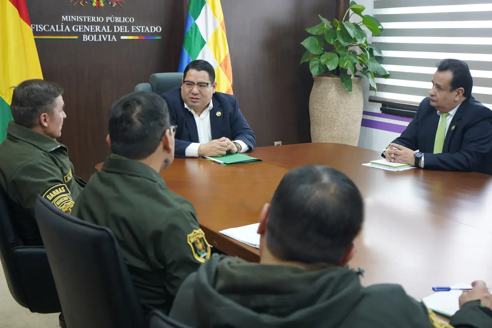 FISCAL GENERAL DEL ESTADO Y COMANDANTE GENERAL DE LA POLICÍA COORDINAN TRABAJO INTERINSTITUCIONAL