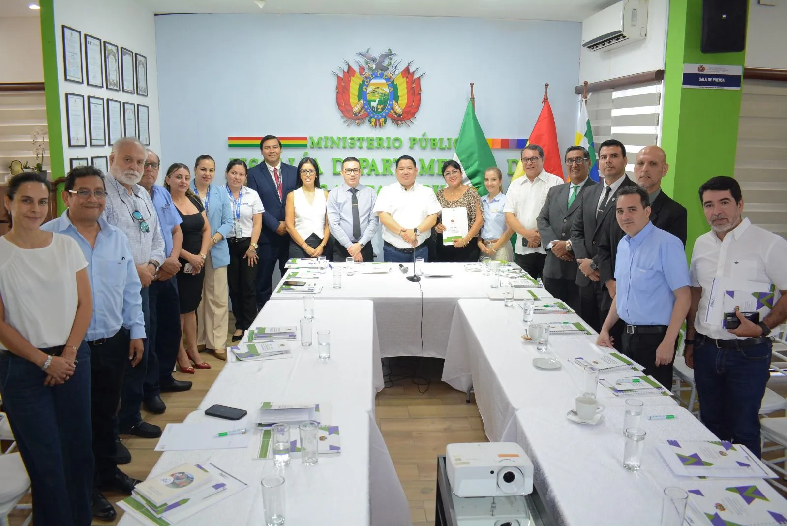 FISCALÍA IMPULSA LA CONFORMACIÓN DE BRIGADAS UNIVERSITARIAS CONTRA LA VIOLENCIA EN SANTA CRUZ