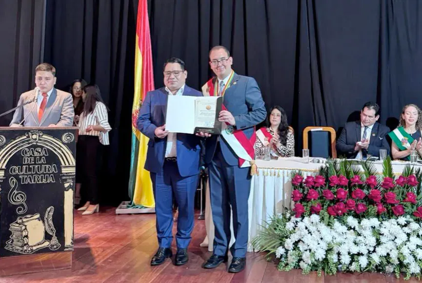 FISCAL GENERAL ES RECONOCIDO POR LA BRIGADA PARLAMENTARIA DE TARIJA POR SU DESTACADA LABOR EN DEFENSA DE LOS DERECHOS DE LA SOCIEDAD